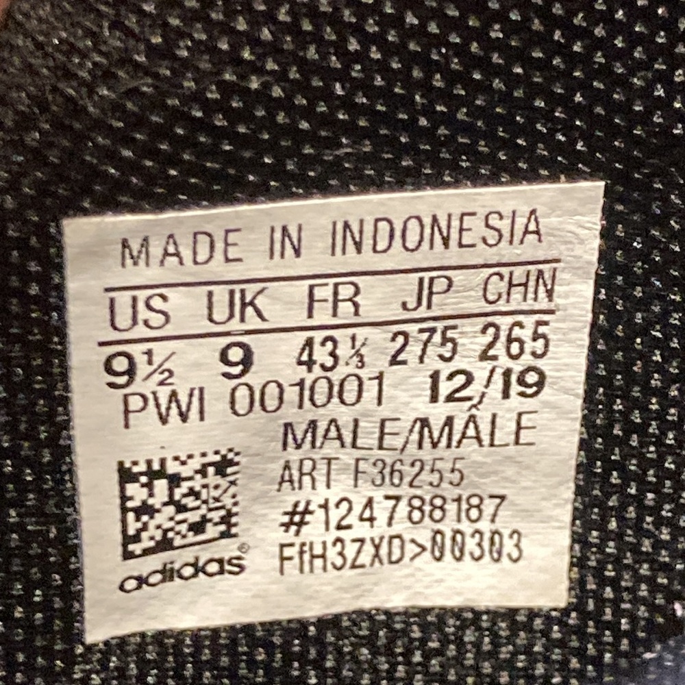 Adidas - Picture 3 of 5